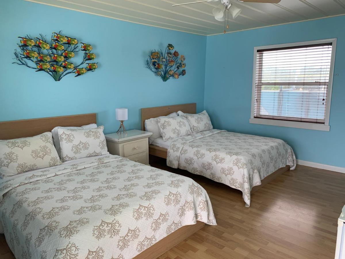 Double Room with Two Double Beds and Sea View