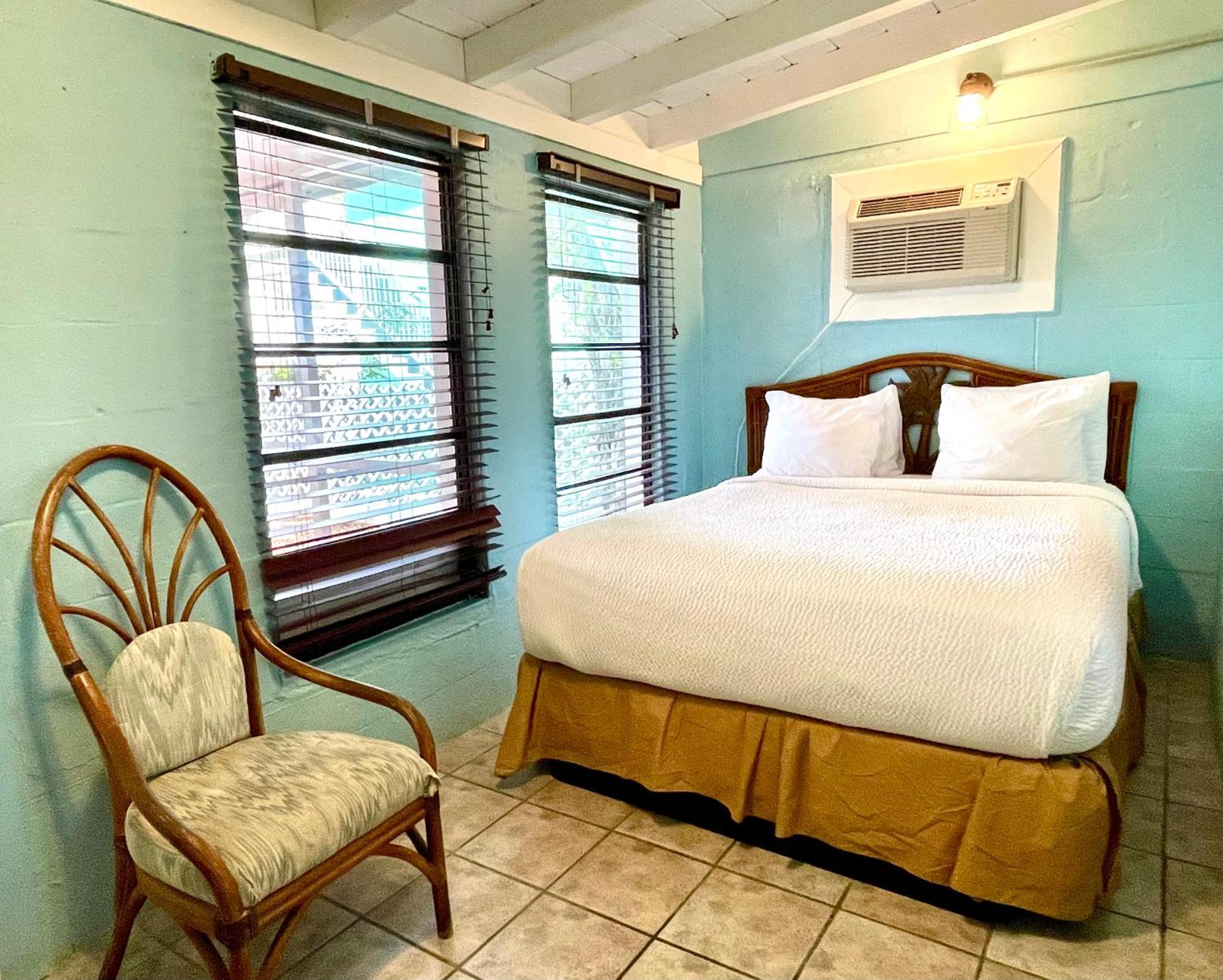 Beach Daze Waterfront Suite