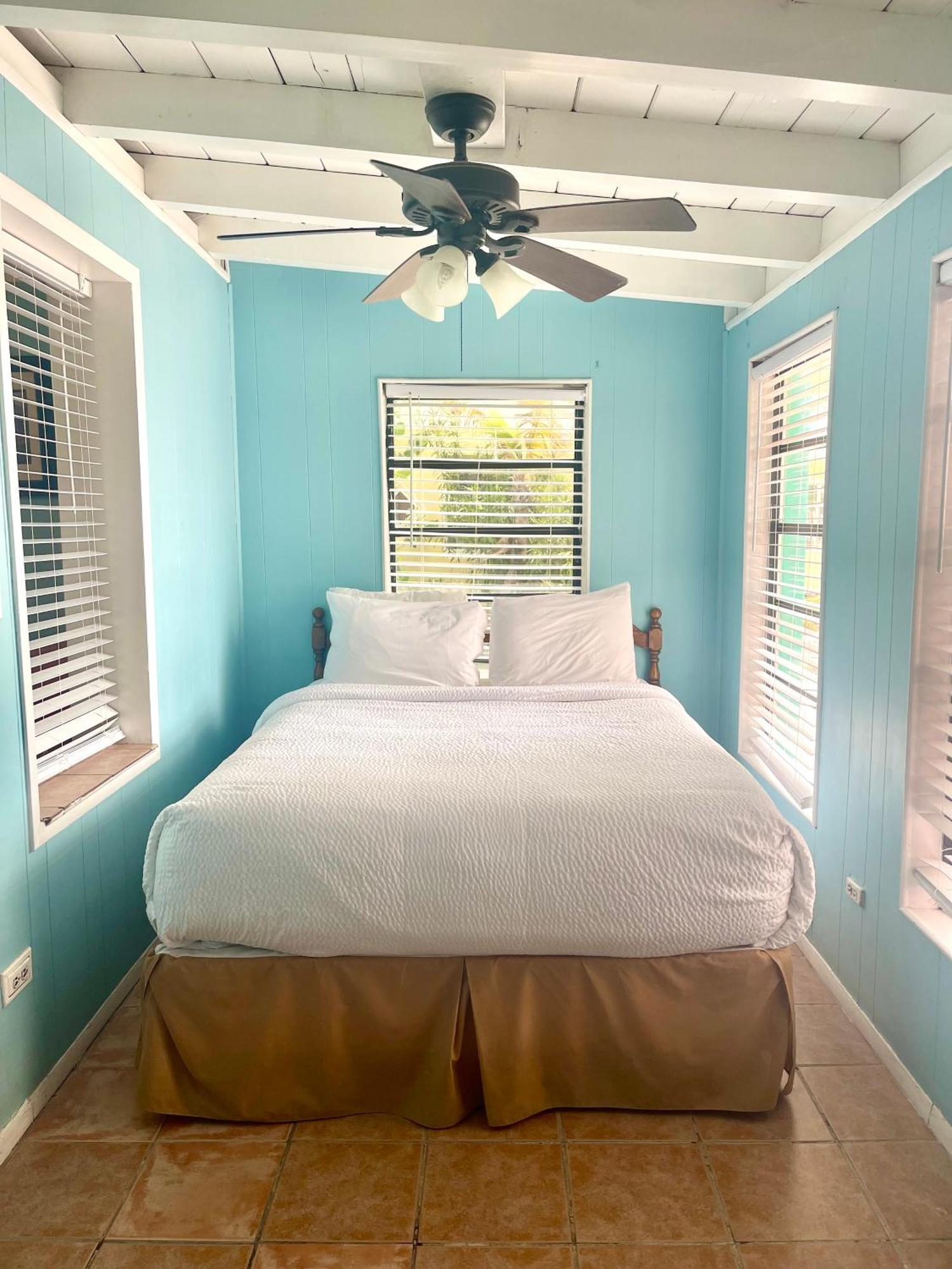 Dolphin Waterfront Suite